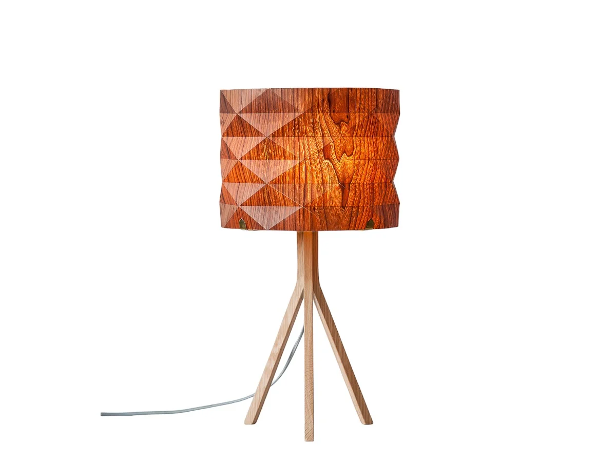 Ariel Zuckerman Folded T lampada da tavolo